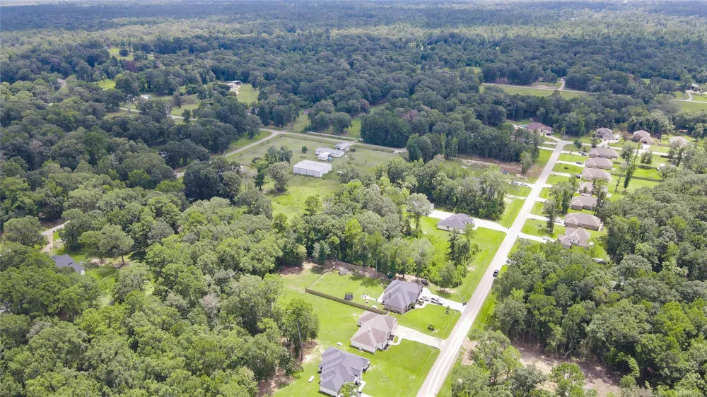 133 County Road 6606 Dayton, TX 77535