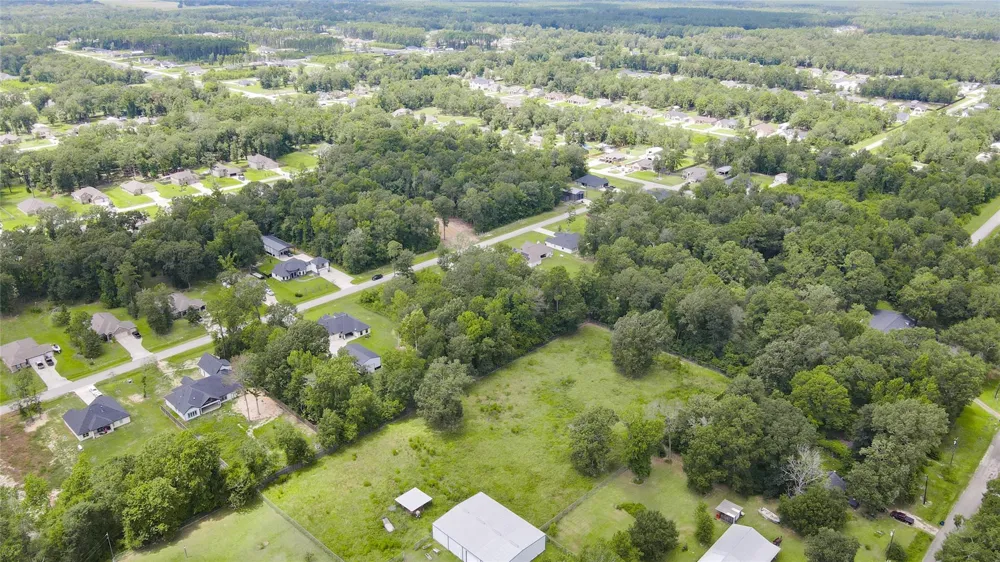 133 County Road 6606 Dayton, TX 77535