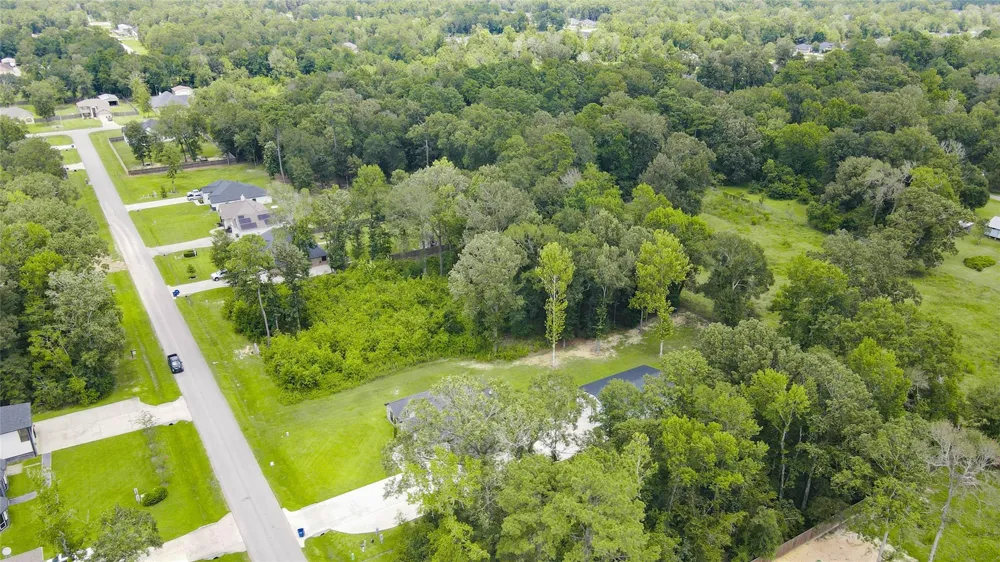 133 County Road 6606 Dayton, TX 77535
