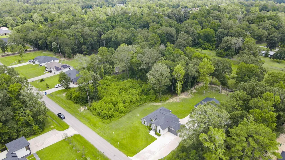 133 County Road 6606 Dayton, TX 77535