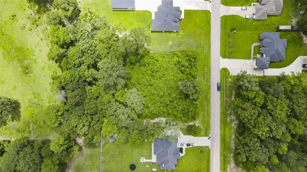 133 County Road 6606 Dayton, TX 77535
