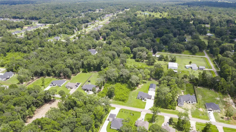 133 County Road 6606 Dayton, TX 77535