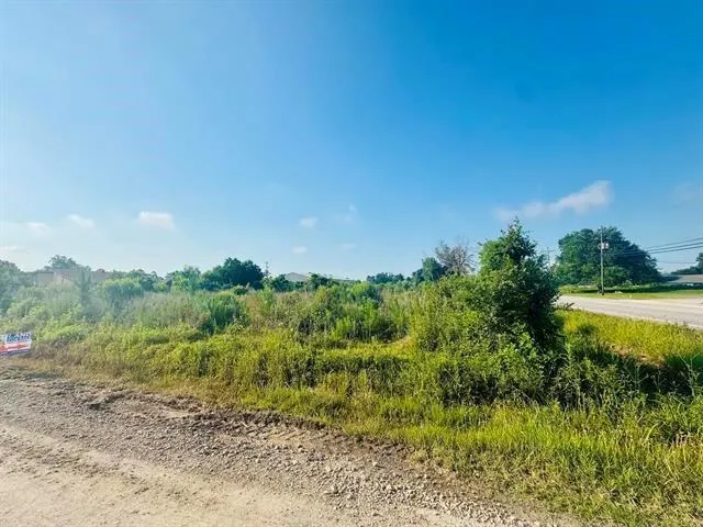 9015 Oak Vista Dr Orange, TX 77630