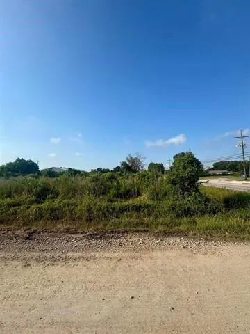9015 Oak Vista Dr Orange, TX 77630