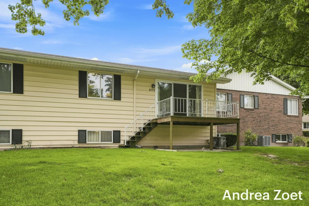 5773 Leisure South Drive SE Kentwood, MI 49548
