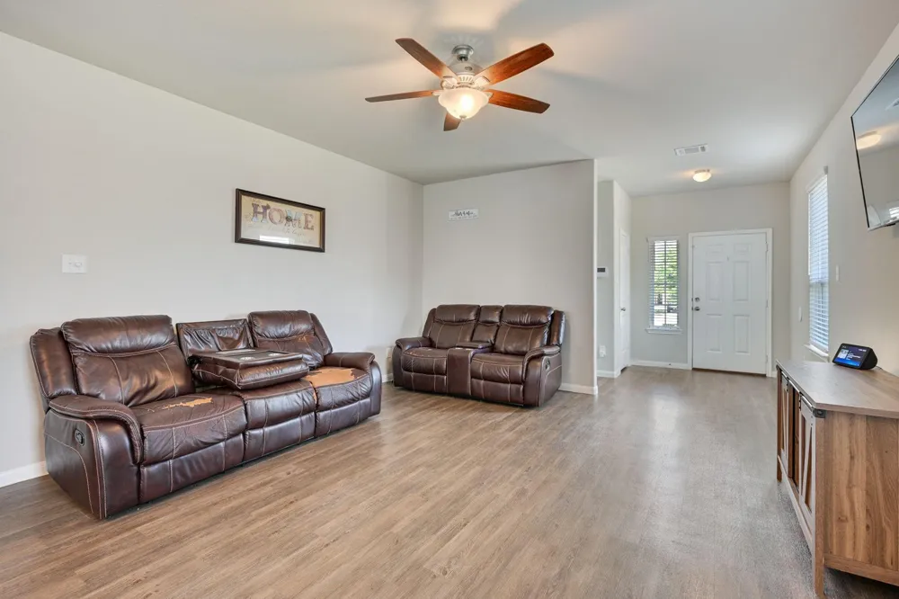 4706 Los Pines Way Bryan, TX 77807
