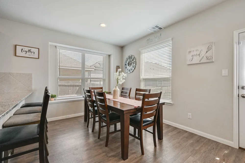 4706 Los Pines Way Bryan, TX 77807