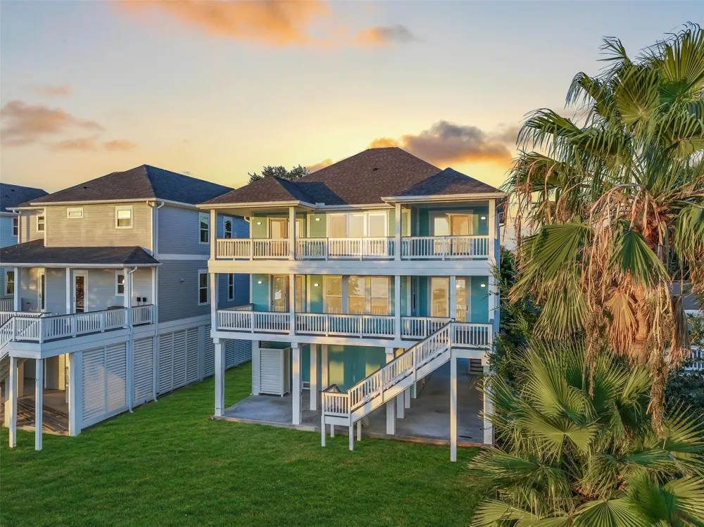 1519 Bayou Shore Drive Galveston, TX 77551