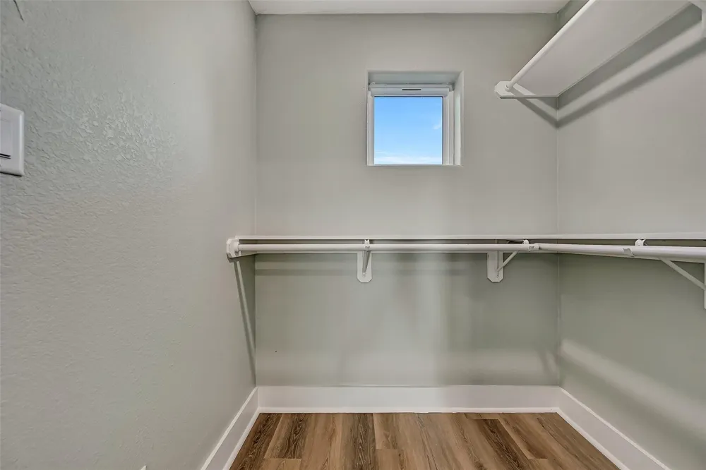 1519 Bayou Shore Drive Galveston, TX 77551