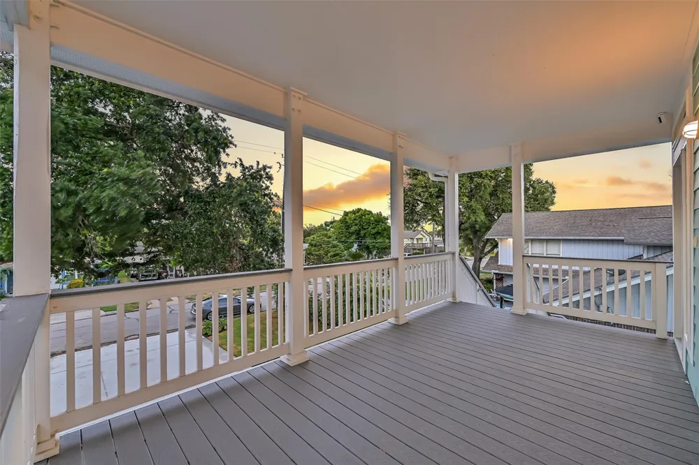 1519 Bayou Shore Drive Galveston, TX 77551