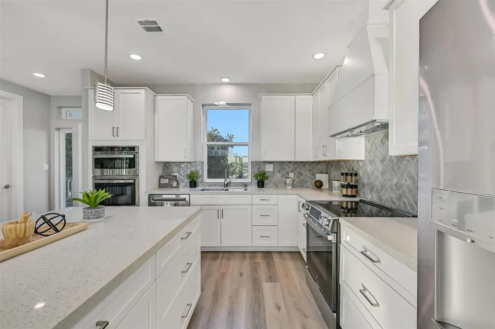 1519 Bayou Shore Drive Galveston, TX 77551