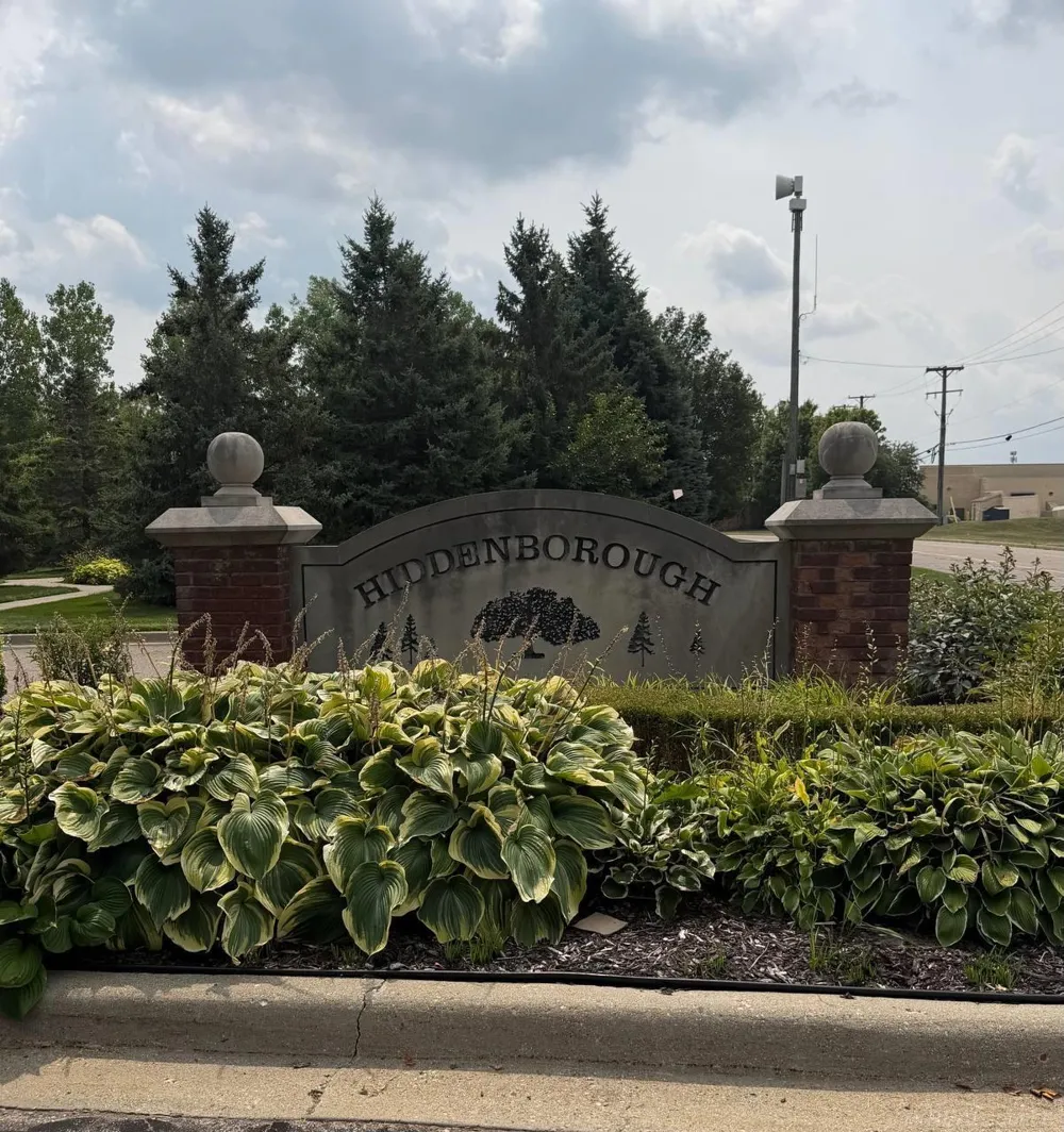45543 Hidden view Court Utica City, MI 48315
