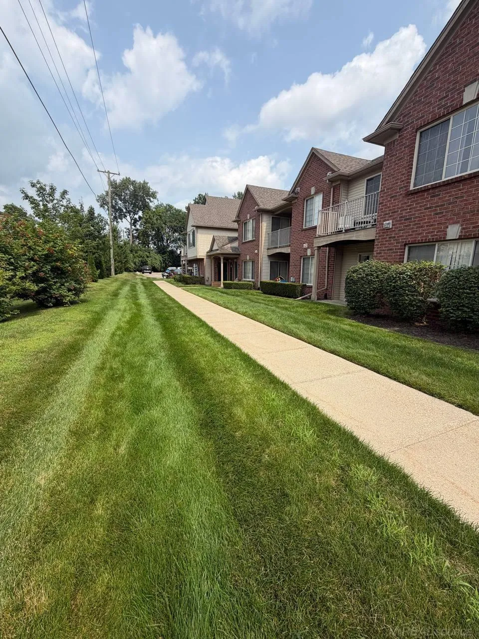 45543 Hidden view Court Utica City, MI 48315