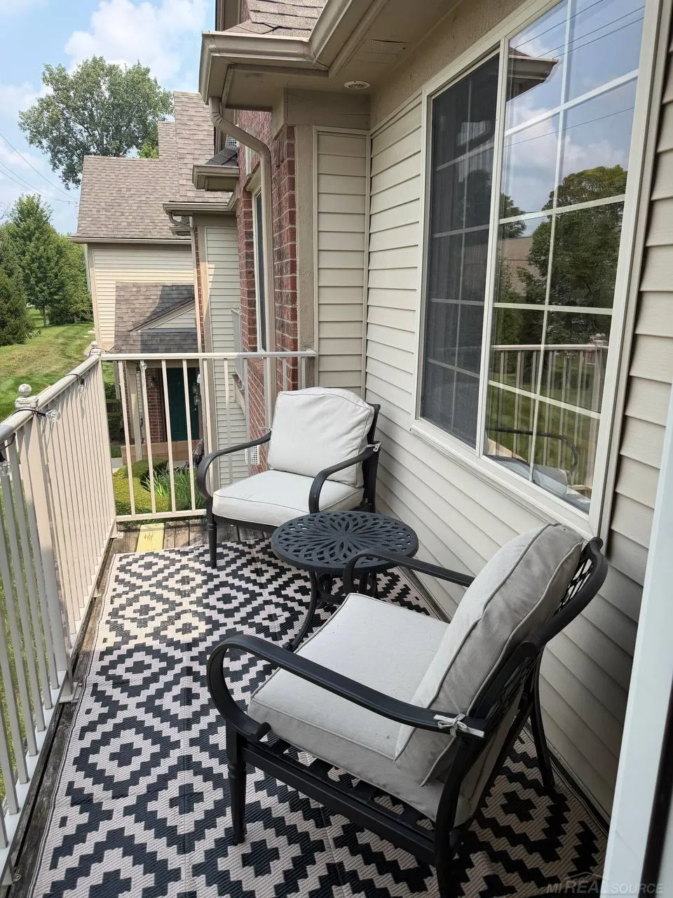 45543 Hidden view Court Utica City, MI 48315