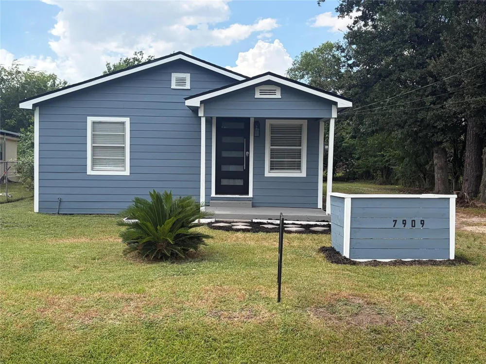 7909 Hoffman Street Houston, TX 77016