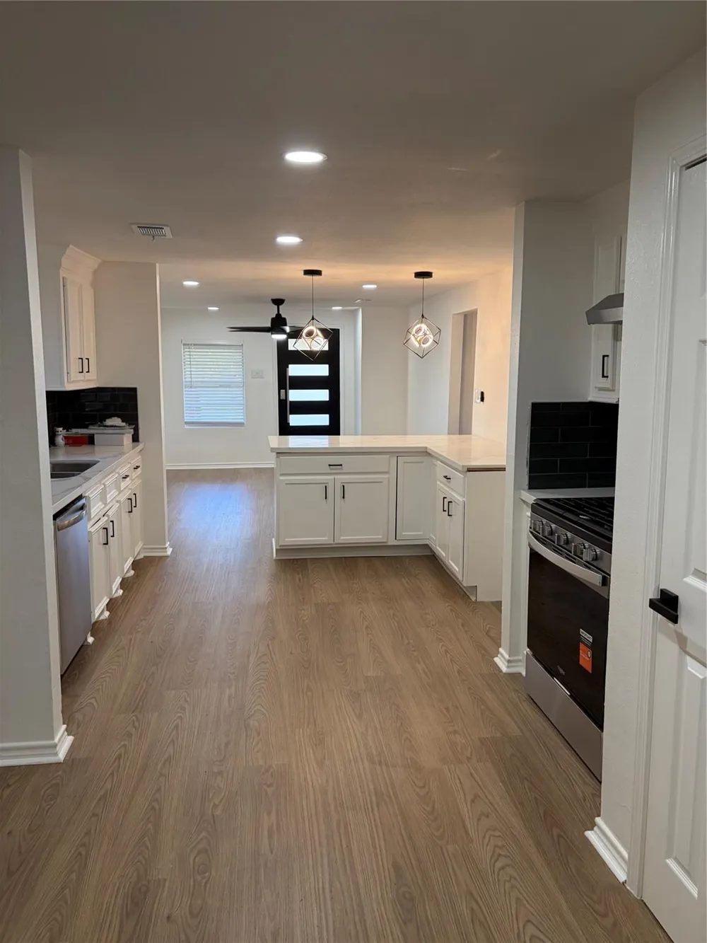 7909 Hoffman Street Houston, TX 77016