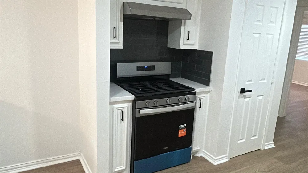 7909 Hoffman Street Houston, TX 77016