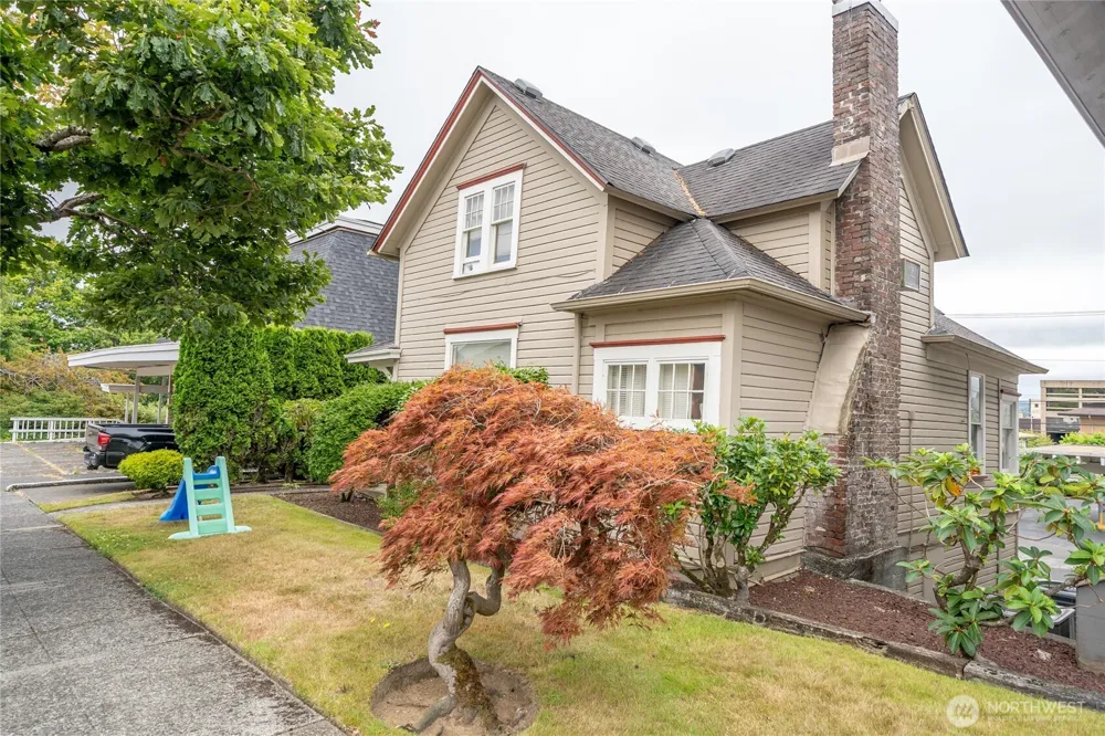 105 E 2nd Street Aberdeen, WA 98520