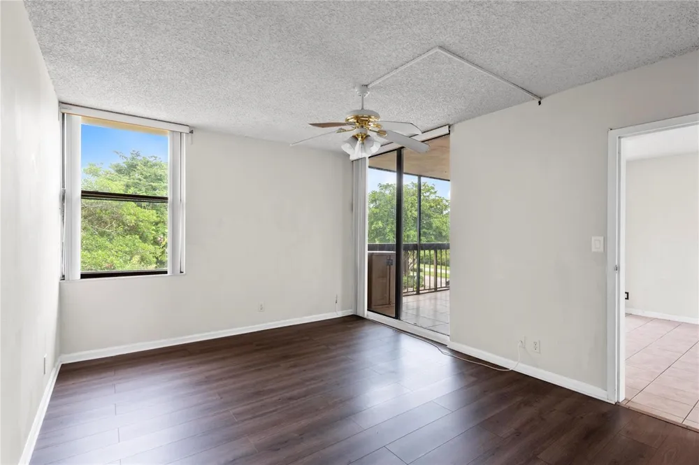 8429 Forest Hills Drive #304 Coral Springs, FL 33065