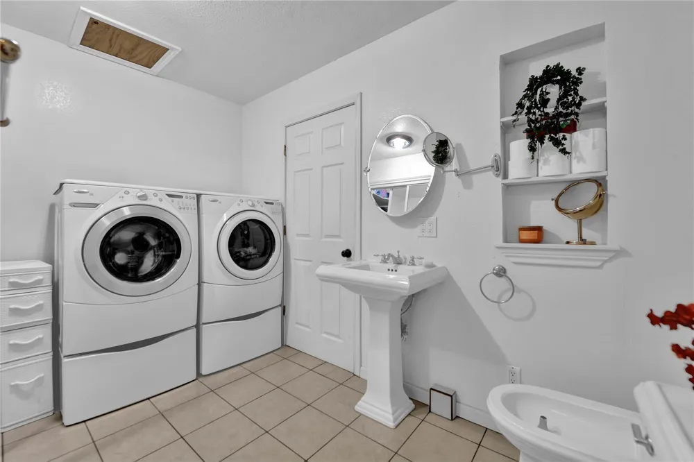 16326 Bear Bayou Drive Channelview, TX 77530