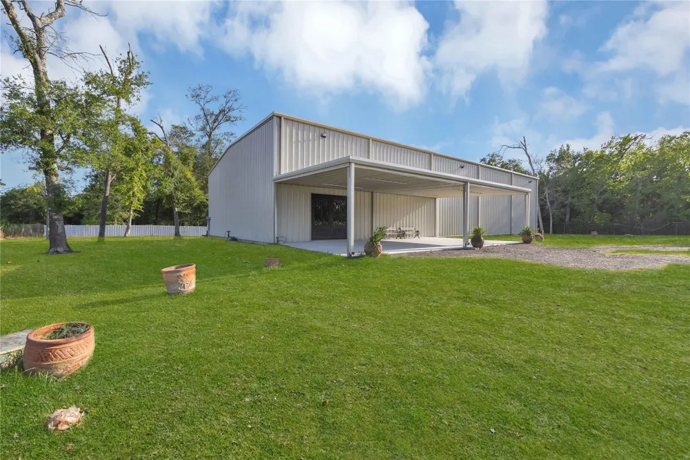 16326 Bear Bayou Drive Channelview, TX 77530