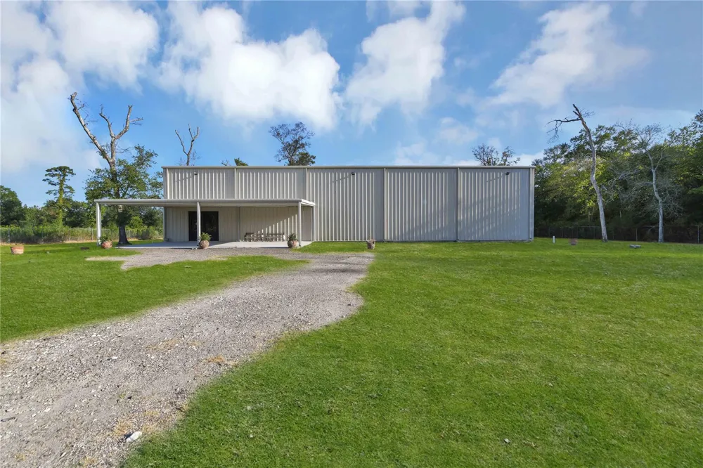 16326 Bear Bayou Drive Channelview, TX 77530