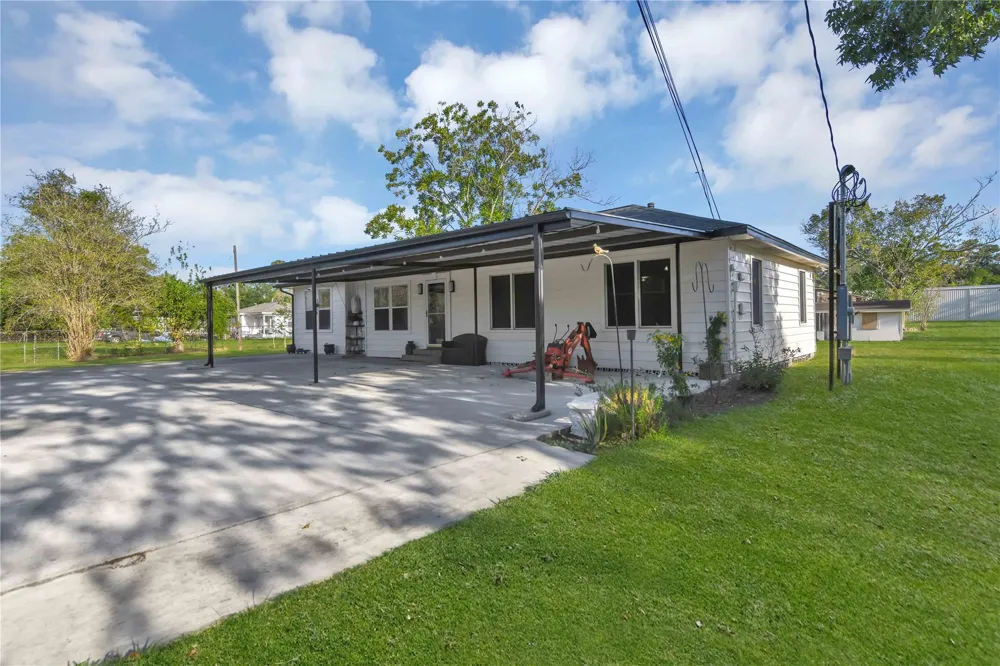 16326 Bear Bayou Drive Channelview, TX 77530