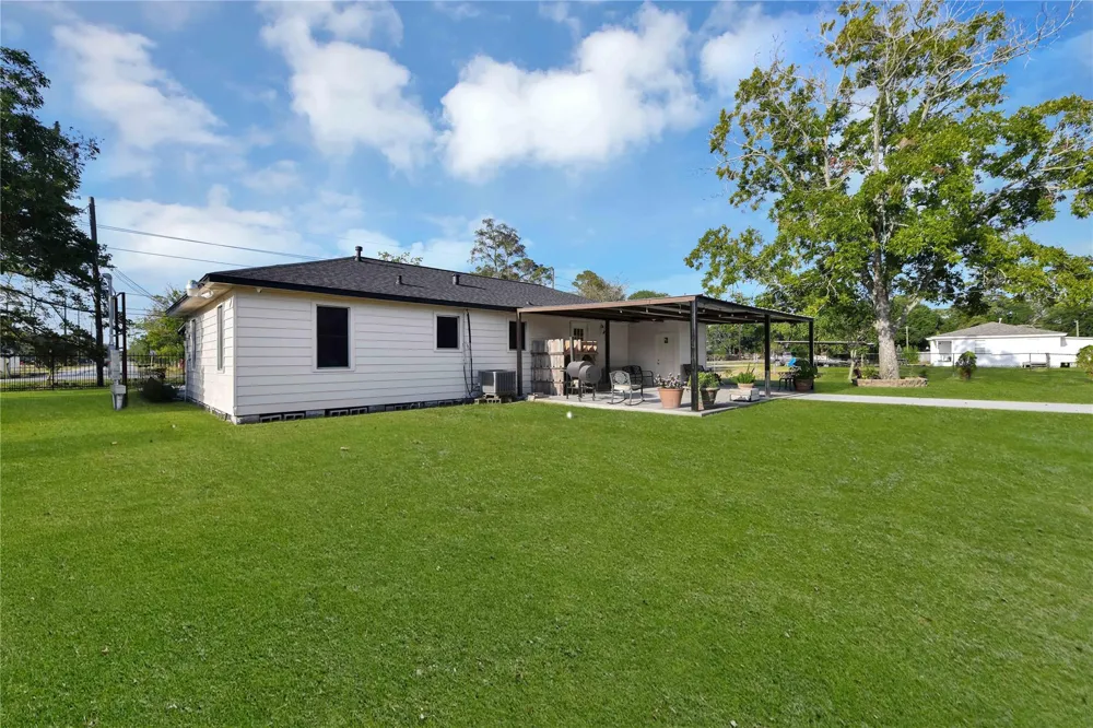 16326 Bear Bayou Drive Channelview, TX 77530
