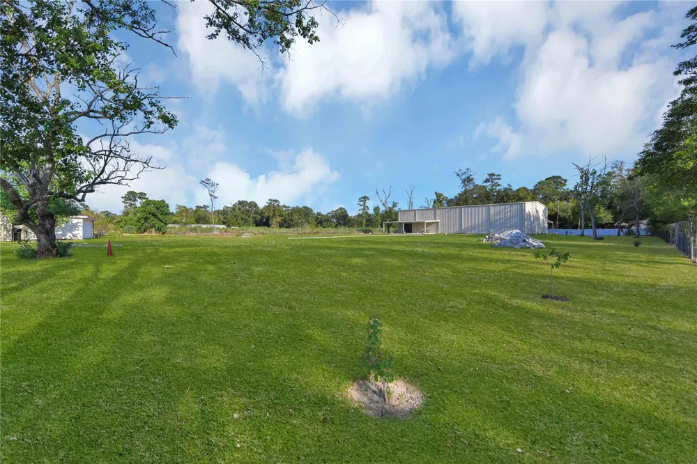 16326 Bear Bayou Drive Channelview, TX 77530