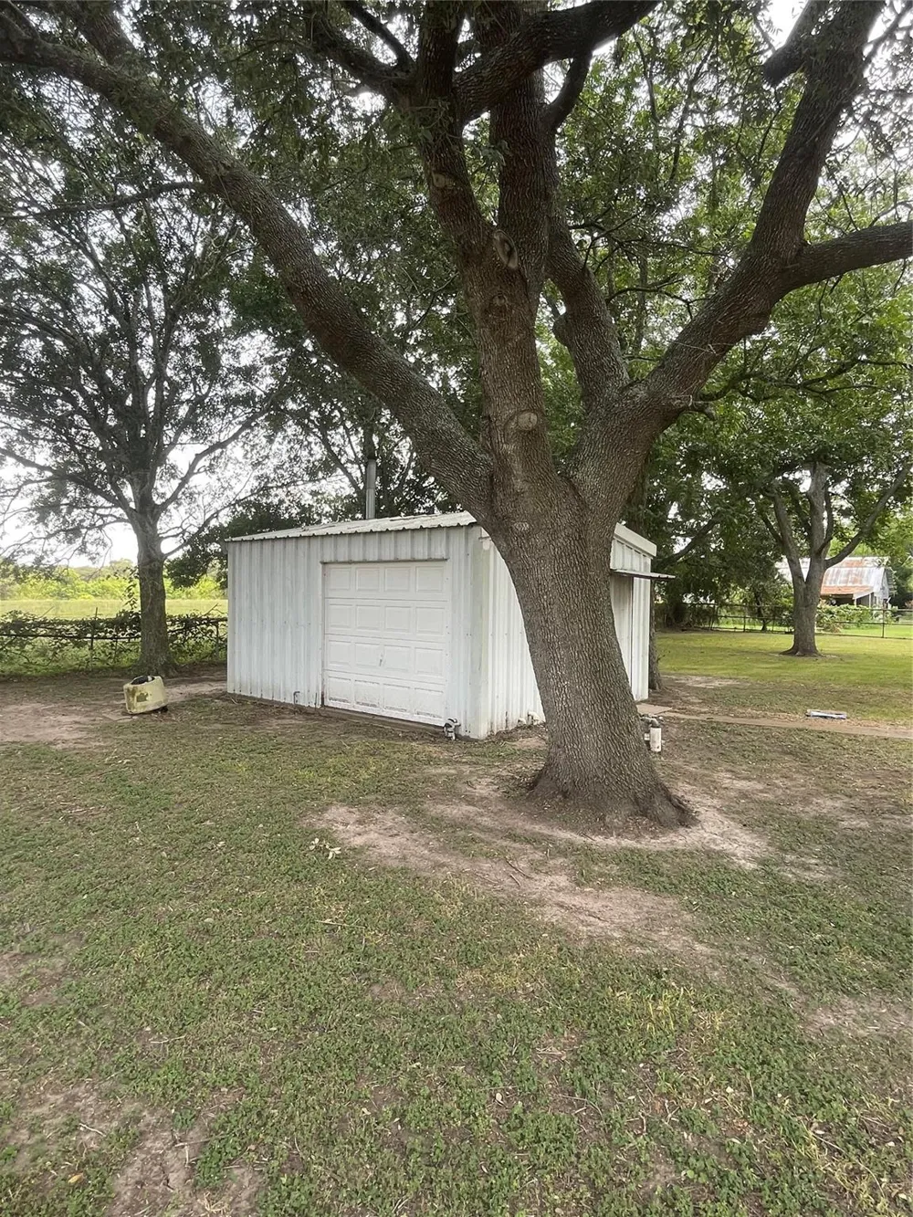 1840 Loop 522 Ganado, TX 77962
