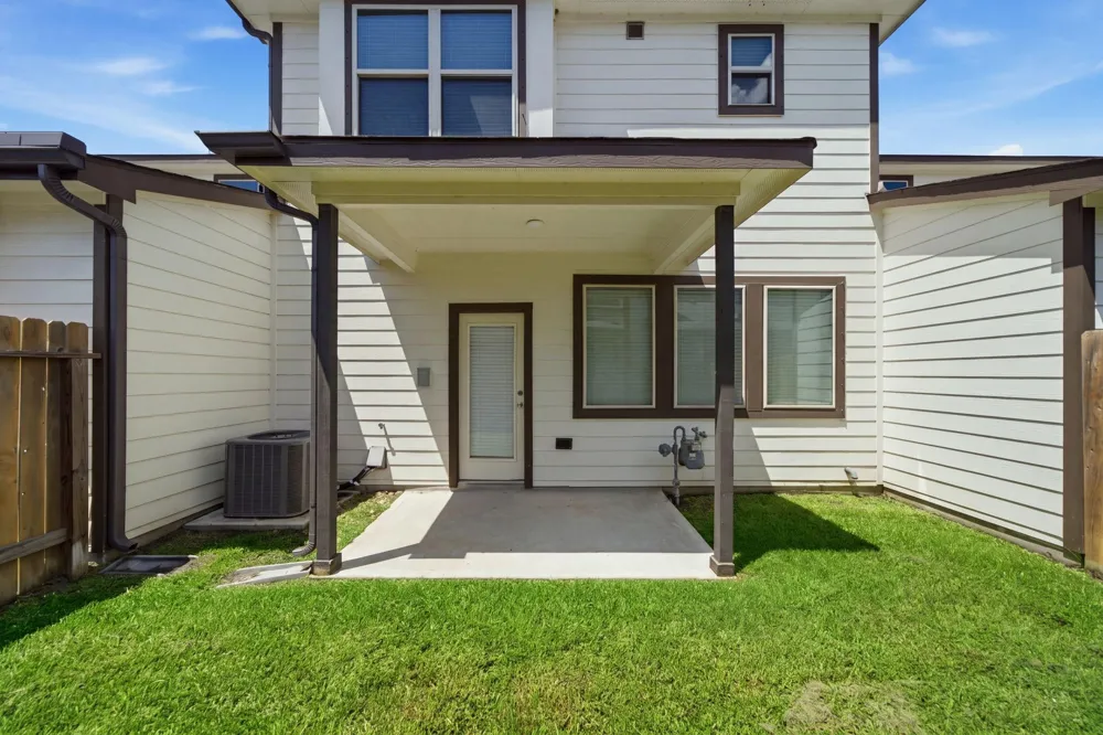 7116 Elgin Street Pearland, TX 77584