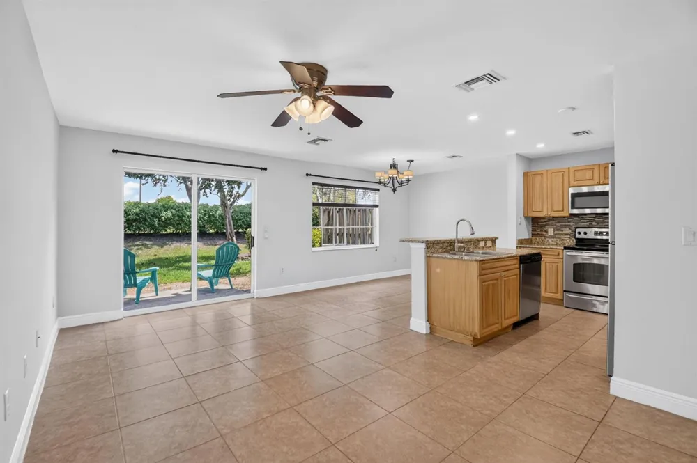 6691 Old Farm Trail Boynton Beach, FL 33437