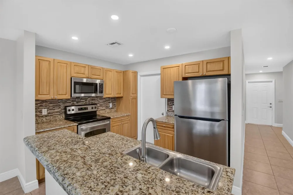 6691 Old Farm Trail Boynton Beach, FL 33437
