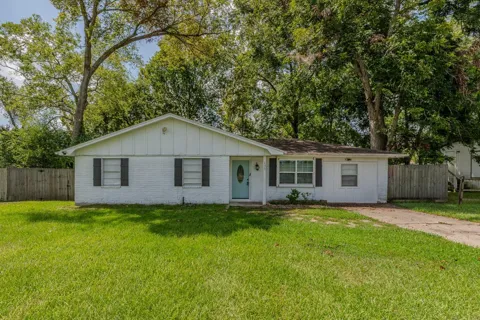 135 W Barkley Street
