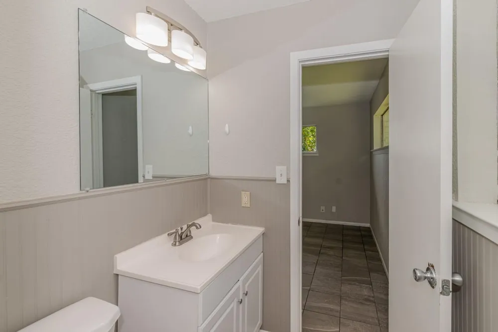 135 W Barkley Street Sour Lake, TX 77659