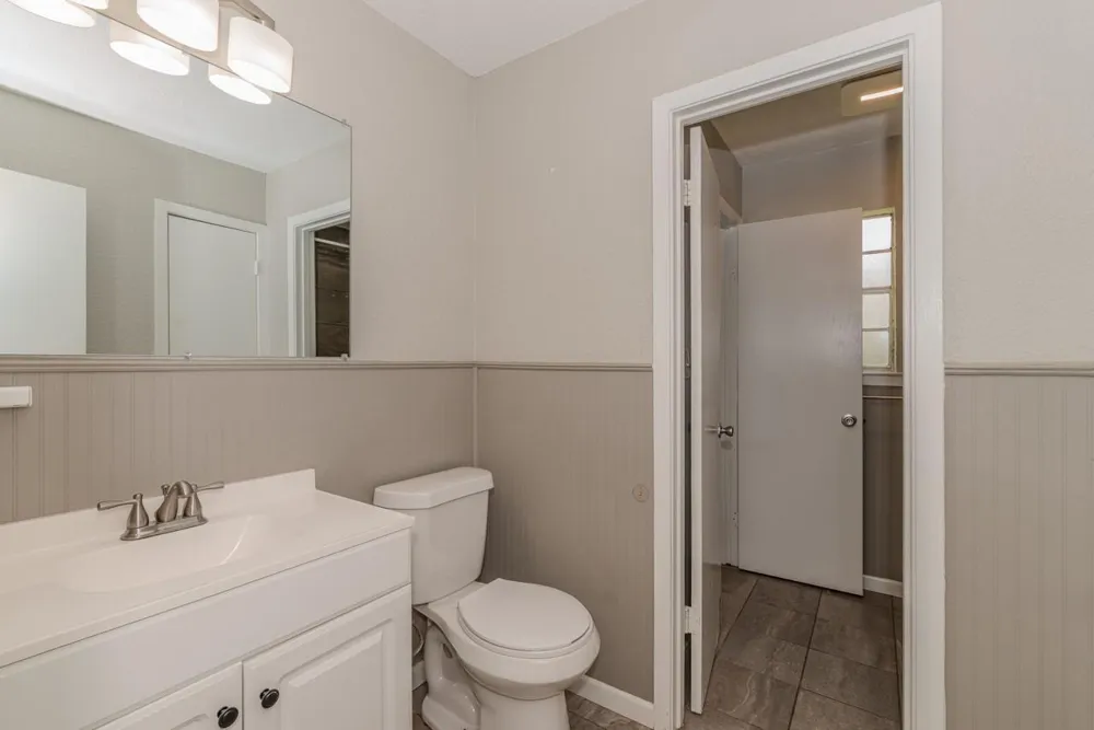 135 W Barkley Street Sour Lake, TX 77659