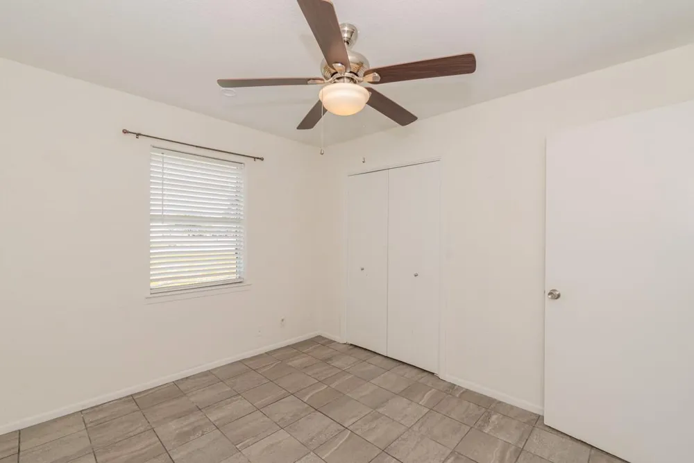 135 W Barkley Street Sour Lake, TX 77659