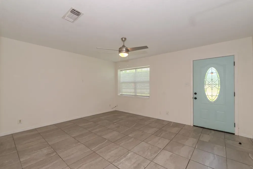 135 W Barkley Street Sour Lake, TX 77659