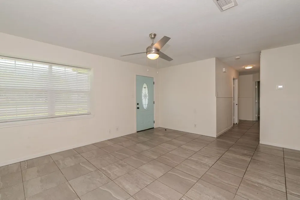 135 W Barkley Street Sour Lake, TX 77659