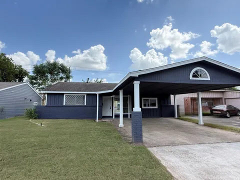 3313 Proswimmer Street