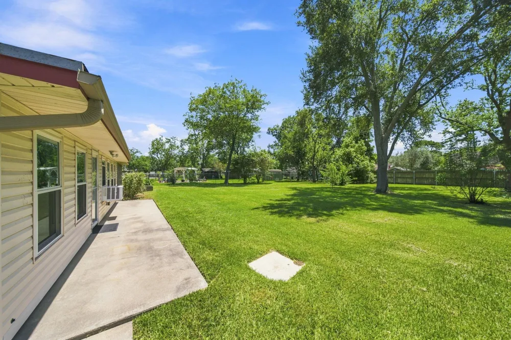 13317 Rene Circle Santa Fe, TX 77510