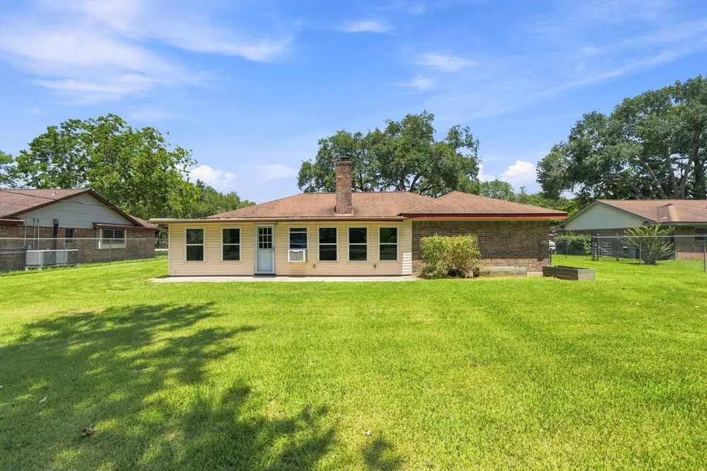 13317 Rene Circle Santa Fe, TX 77510