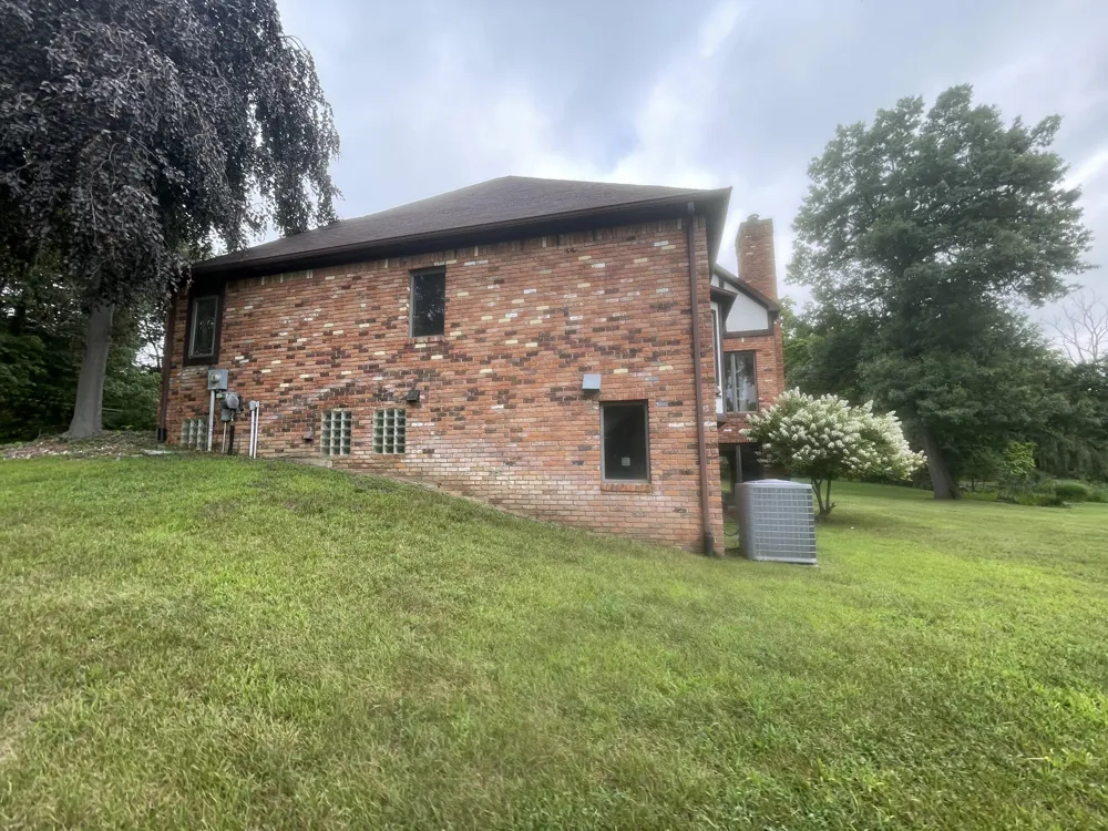 4635 S Jackson Road Jackson, MI 49201