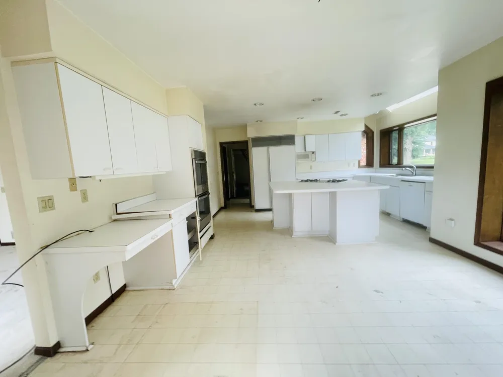 4635 S Jackson Road Jackson, MI 49201