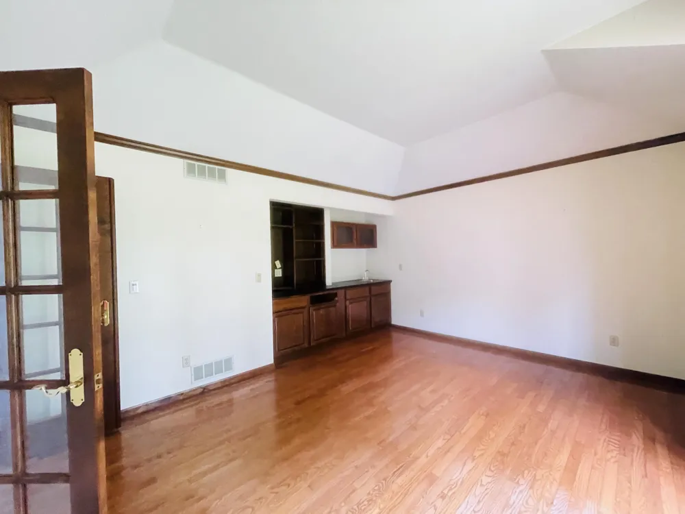 4635 S Jackson Road Jackson, MI 49201