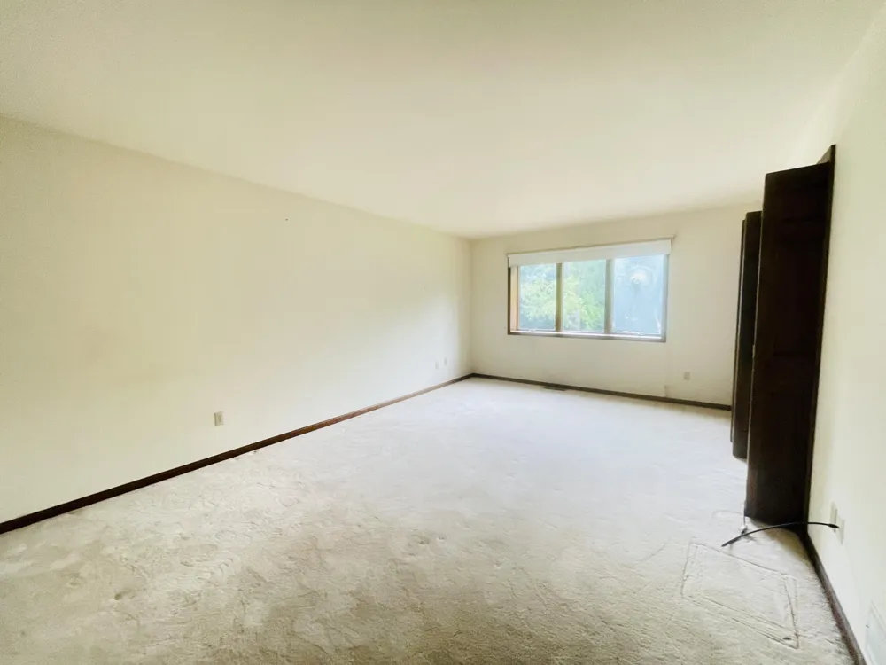 4635 S Jackson Road Jackson, MI 49201