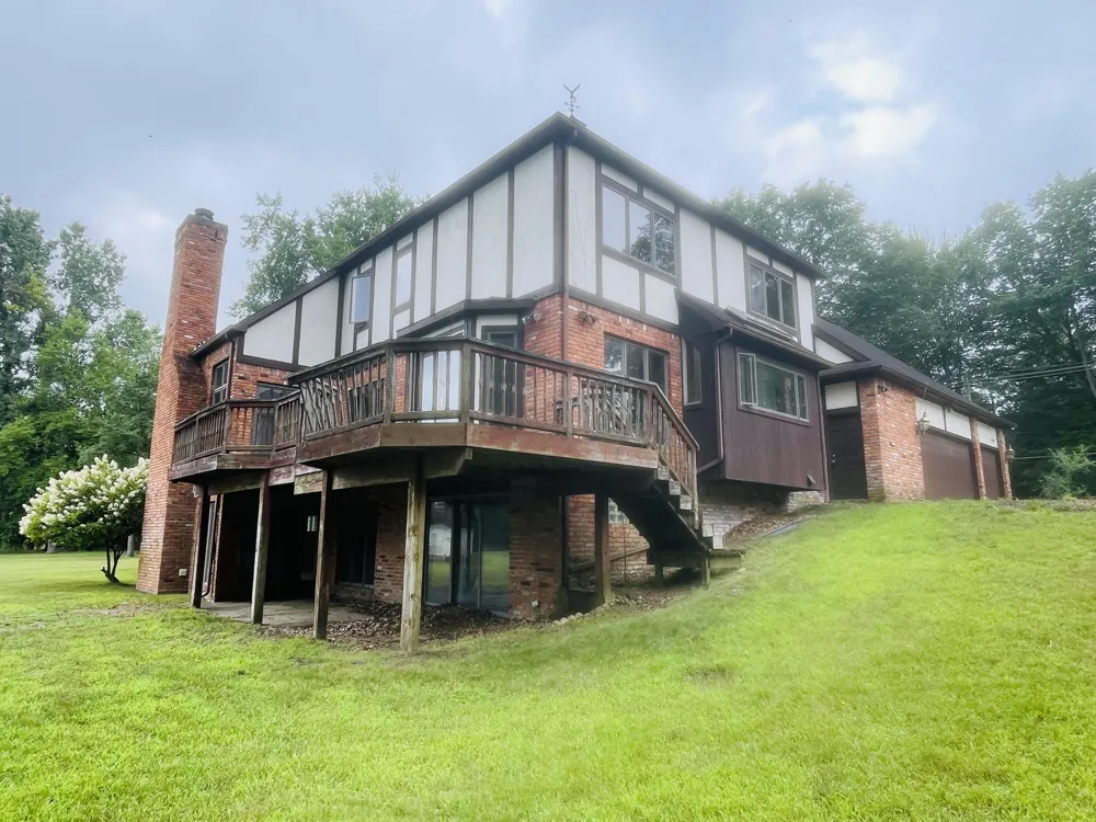 4635 S Jackson Road Jackson, MI 49201