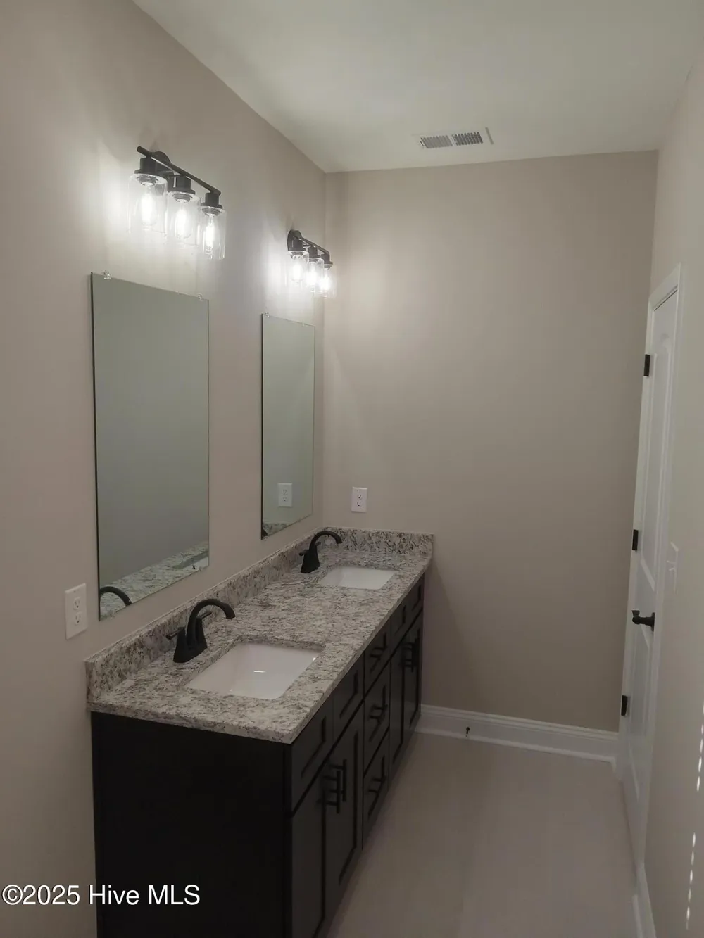 525 Vineland Drive Whiteville, NC 28472