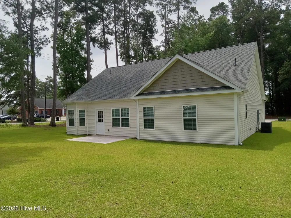 525 Vineland Drive Whiteville, NC 28472