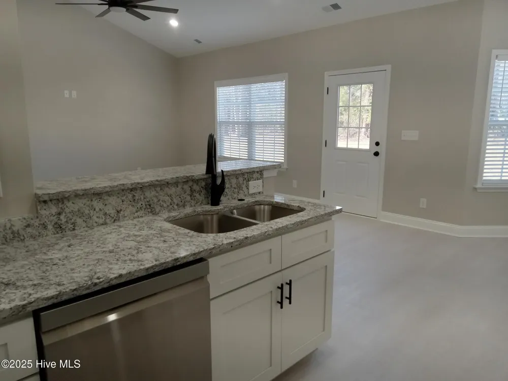 525 Vineland Drive Whiteville, NC 28472